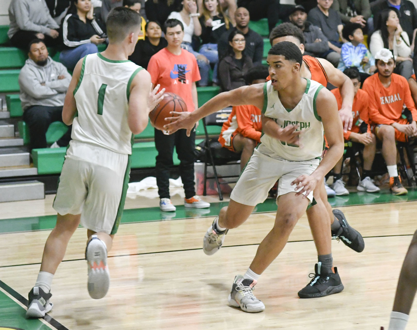022020 Fresno C vs SJ basketball 03.jpg